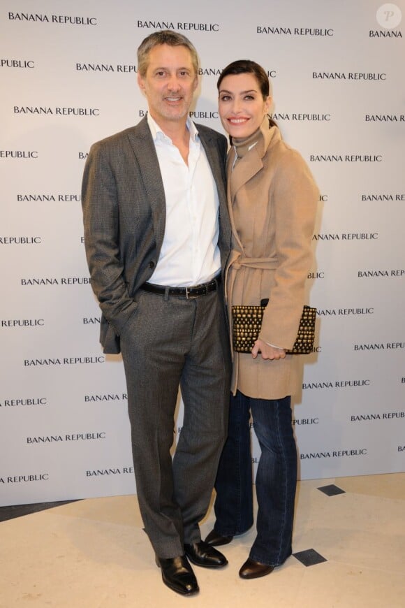 Antoine de Caunes et Daphné Roulier à l'inauguration de la boutique Banana Republic à Paris le 7 décembre 2011