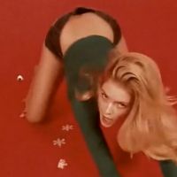 Doutzen Kroes et Alessandra Ambrosio tombent le short pour un Noël très sexy