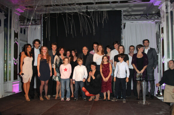 Robert Hossein lors de la soirée caritative de gala du festival Epsilone créations à l'occasion des vingt ans de la fondation française pour la recherche sur l'épilepsie, à Paris, le 12 décembre 2011