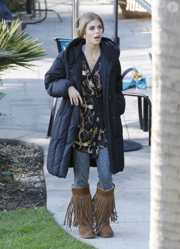 AnnaLynne McCord sur le tournage de 90210 à Los Angeles, le 13 décembre 2011