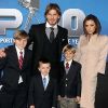 David et Victoria Beckham entourés de leurs fils - Brooklyn, Cruz et Romeo - à Birmingham, le 19 décembre 2010.