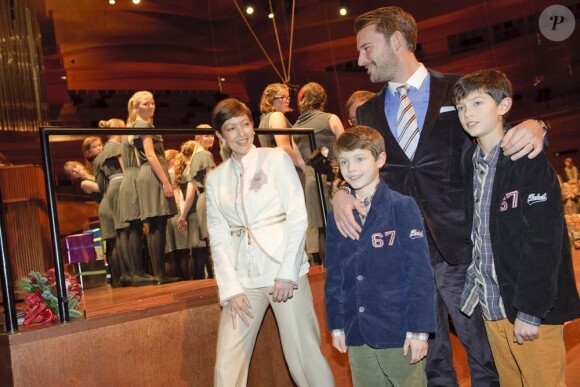 La comtesse Alexandra, accompagnée par son époux Martin Jorgensen et ses enfants les princes Nikolai et Felix, assistait le 18 décembre 2011 au concert de Noël de la Danish Radio Girl's Choir, à Copenhague.
