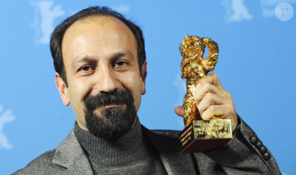 Asghar Farhadi recevant son Ours d'or à Berlin en 2011