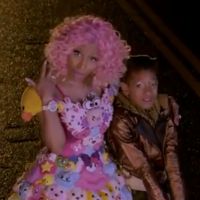 Willow Smith et Nicki Minaj : Promesses non tenues pour leur ennuyeux 'Fireball'