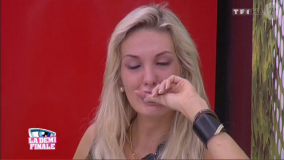 Marie pleure dans Secret Story 5, vendredi 7 octobre 2011 sur TF1
