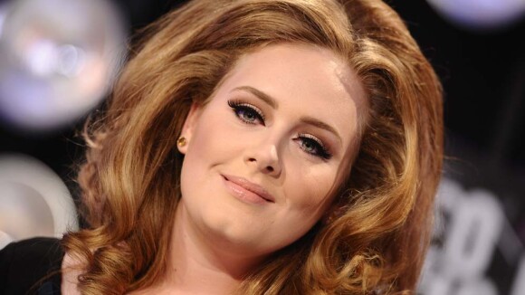 Adele donne de ses nouvelles et dévoile un visage très aminci
