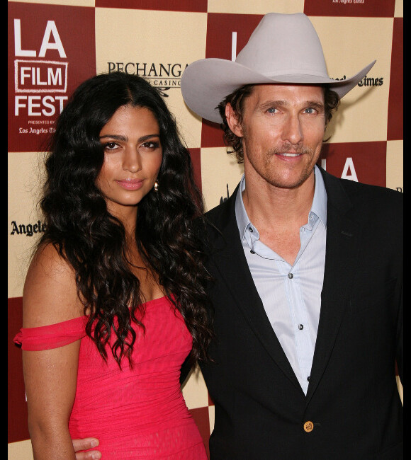 Matthew McConaughey et sa compagne Camila en juin 2011 à Los Angeles