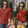 Jessica Alba, son mari Cash Warren, leurs deux enfants et la maman de l'actrice, le 24 décembre 2011 à Los Angeles