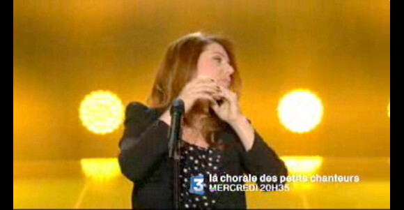 Isabelle Boulay dans La chorale des Petits chanteurs, mercredi 28 décembre 2011, sur France 3