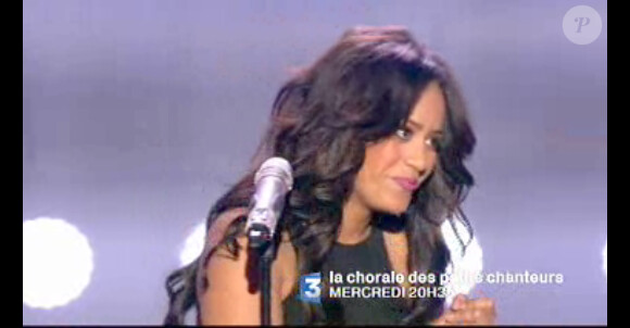 Amel Bent dans La chorale des Petits chanteurs, mercredi 28 décembre 2011, sur France 3