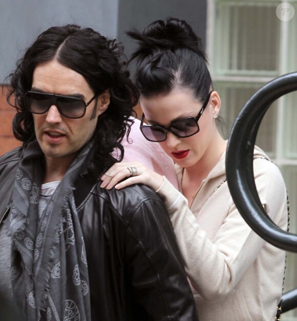 Katy Perry et Russell Brand à New York, le 8 avril 2011.