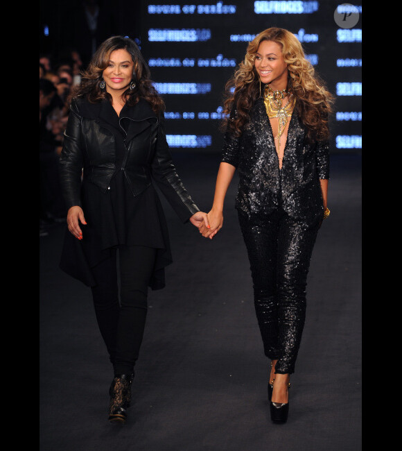 Beyonce Knowles et sa mère le 17 septembre 2011
