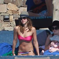 Jessica Alba : En bikini, la jeune maman nous met KO