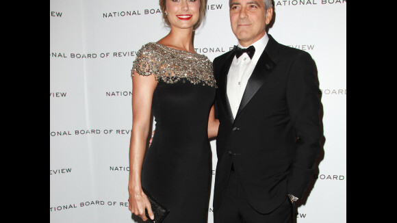 George Clooney nage dans le bonheur avec sa ''fille'' et Stacy Keibler