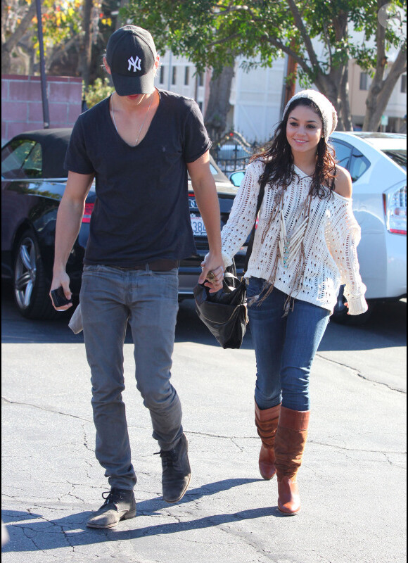 Les amoureux Vanessa Hudgens et Austin Butler à Los Angeles, le 12 janvier 2012.