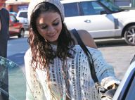 Vanessa Hudgens oublie sa robe de soirée, pas son copain