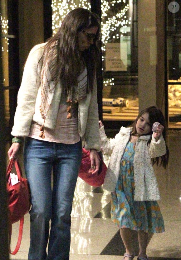 Katie Holmes et sa fille Suri à New York, le samedi 14 janvier 2011.