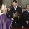 Letizia et Felipe d'Espagne honoraient le 23 janvier 2012 à la cathédrale Santa Maria de la Almudena de Madrid la mémoire de Manuel Fraga Iribarne, décédé le 15 janvier, en présence notamment de sa veuve, Carmen Fraga, et du Premier ministre Mariano Rajoy, venu avec sa femme.