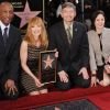 Marg Helgenberger reçoit sa précieuse étoile devant ses collègues des Experts, à Los Angeles, le 23 janvier 2012