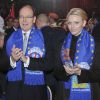 Très complices, le prince Albert et la princesse Charlene de Monaco se sont joints mardi 24 janvier 2012 à la princesse Stéphanie et sa fille Pauline Ducruet pour la 6e soirée du 36e Festival International du Cirque de Monte-Carlo, au cours de laquelle les récompenses ont été distribuées.