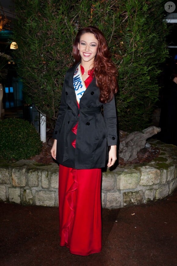 Delphine Wespiser, Miss France 2012, lors du Dîner de la mode pour le Sidaction, le 26 janvier 2012