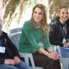 Rania de Jordanie en visite dans le camp Madrasati d'Al-Karameh le 25 janvier 2012.