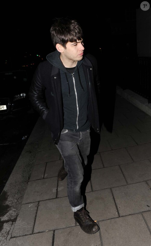 James Righton à la sortie du restaurant 34 à Londres, le 31 janvier 2012.