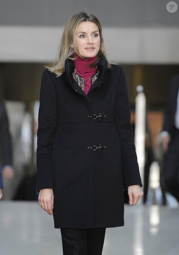 La princesse Letizia inaugurait le 2 février 2012 le Forum contre le cancer "Pour une approche globale", à Madrid, dans les locaux du cabinet Garrigues, à 48 heures de la Journée mondiale contre le cancer.