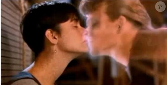 Les plus beaux baisers du cinéma
Désormais grâce aux effets spéciaux, on peut aussi embrasser des fantômes sur grand écran comme Demi Moore et Patrick Swayze dans "Ghost" en 1990