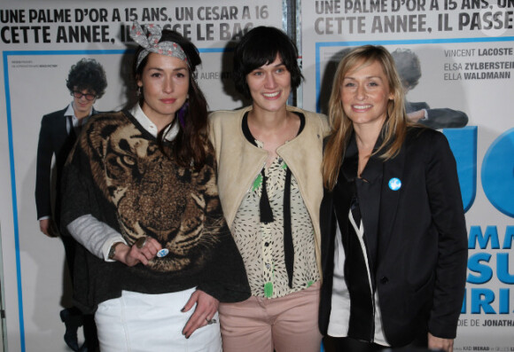 Annelise Hesme, Clotilde Hesme et Elodie Hesme à l'avant-première de JC comme Jésus Christ, à Paris le 6 février 2012.