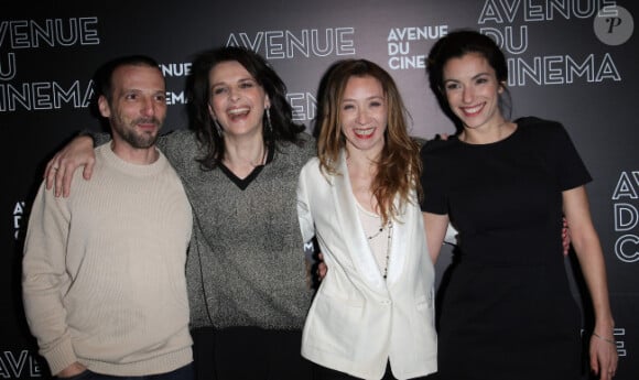 Mathieu Kassovitz, Sylvie Testud, Aure Atika et Juliette Binoche à l'avant-première de La Vie d'une autre, à Paris le 7 février 2012.