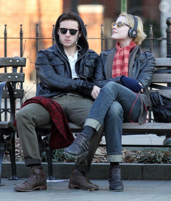 Evan Rachel Wood et Jamie Bell ont été aperçus lors d'une balade romantique à New York, le 7 février 2012.