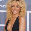 Rihanna, sauvage et sexy avec sa chevelure wavy lors de la cérémonie des Grammy Awards 2012 à Los Angeles.