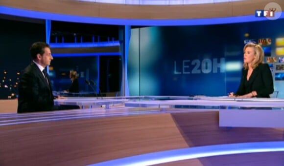 Nicolas Sarkozy et Laurence Ferrari sur le plateau du 20 heures de TF1, le 15 février 2012.