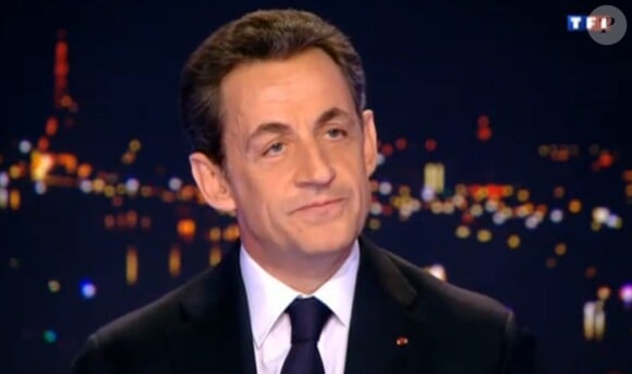 Nicolas Sarkozy annonce sa candidature sur le plateau du 20 heures de TF1, le 15 février 2012..
