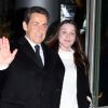 Nicolas Sarkozy et Carla Bruni arrivent dans les locaux de TF1 juste avant sa déclaration au journal télévisé de 20 heures de Laurence Ferrari, à Paris, le 15 février 2012.