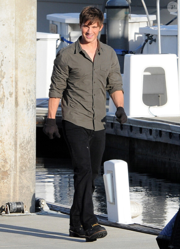 Matt Lanter sur le tournage de 90210 à San Pedro, le 15 février 2012