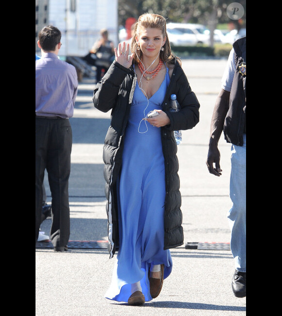 La sublime AnnaLynne McCord sur le tournage de 90210 à San Pedro, le 15 février 2012
