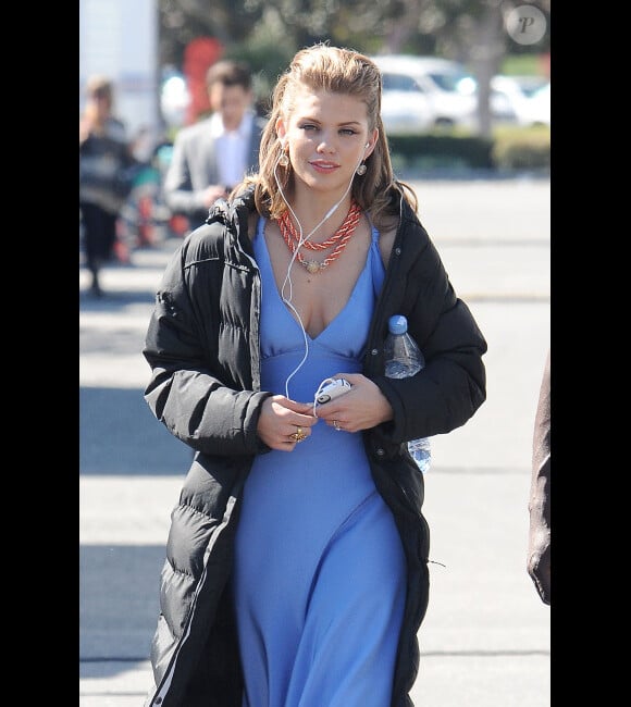 La sublime AnnaLynne McCord sur le tournage de 90210 à San Pedro, le 15 février 2012