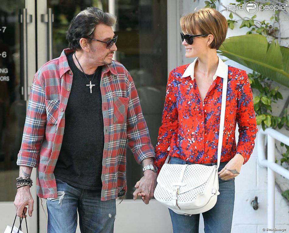 Johnny Hallyday Et Sa Laeticia Devenue Rousse Font Leur Shopping Le 8 Fevrier 2012 Purepeople