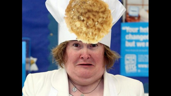 Susan Boyle en cuisine : Des crêpes et des rires pour la reine de la chanson