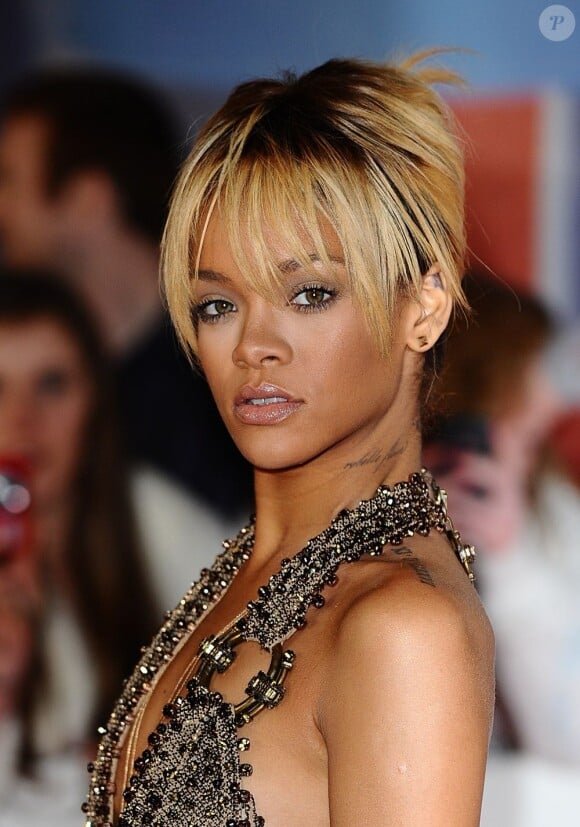 Rihanna, véritable star de la soirée, a tenu son rang ! Londres, le 21 février 2012.