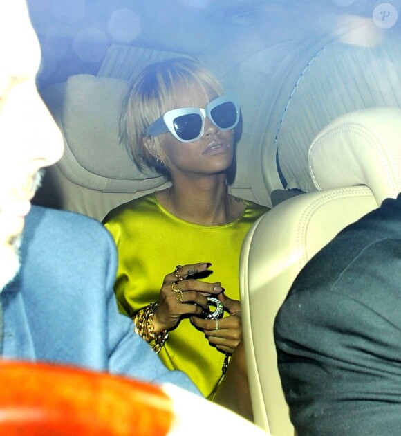 Après sa victoire aux Brit Awards 2012, Rihanna a fait la fête jusqu'à 4h du matin au Mahiki Club. Londres, le 21 février 2012.