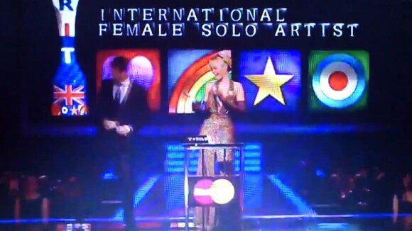 Brit Awards 2012 : La divine Rihanna, star de la soirée, livre un show épique