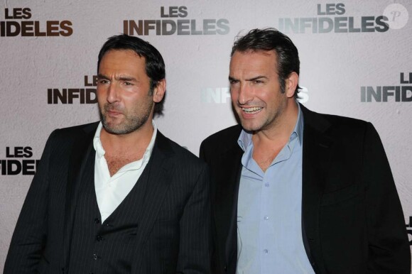 Jean Dujardin et Gilles Lellouche à Paris, le 14 février 2012.
