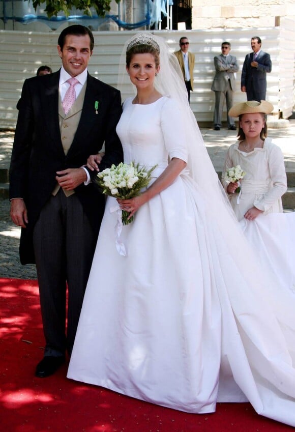 Mariés à Evora en juin 2008, le prince Charles-Philippe d'Orléans, duc d'Anjou, et son épouse la princesse Diana, duchesse d'Anjou et de Cadaval, ont accueilli le 22 février 2012 leur premier enfant, né à Lisbonne : la princesse Isabelle.