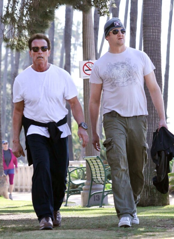 Arnold Schwarzenegger près de la plage, à Los Angeles, le 22 février 2012.