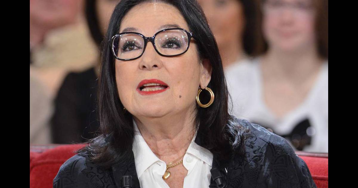 Nana Mouskouri à l'enregistrement de Vivement Dimanche, à Paris, le 22 février 2012. Purepeople Nana Mouskouri à l'enregistrement de Vivement Dimanche, à Paris, le 22 février 2012. Purepeople