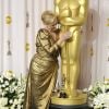 Meryl Streep, coquine, dans la salle de presse des Oscars le 26 février 2012