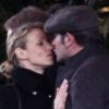 Alexandra Lamy et Jean Dujardin se disant au revoir à Los Angeles le 27 février 2012